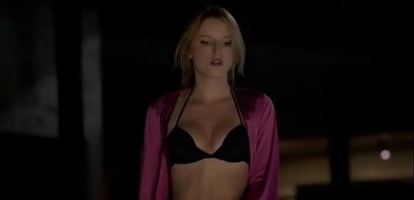 Scream the Series Sexy Bikini Girl